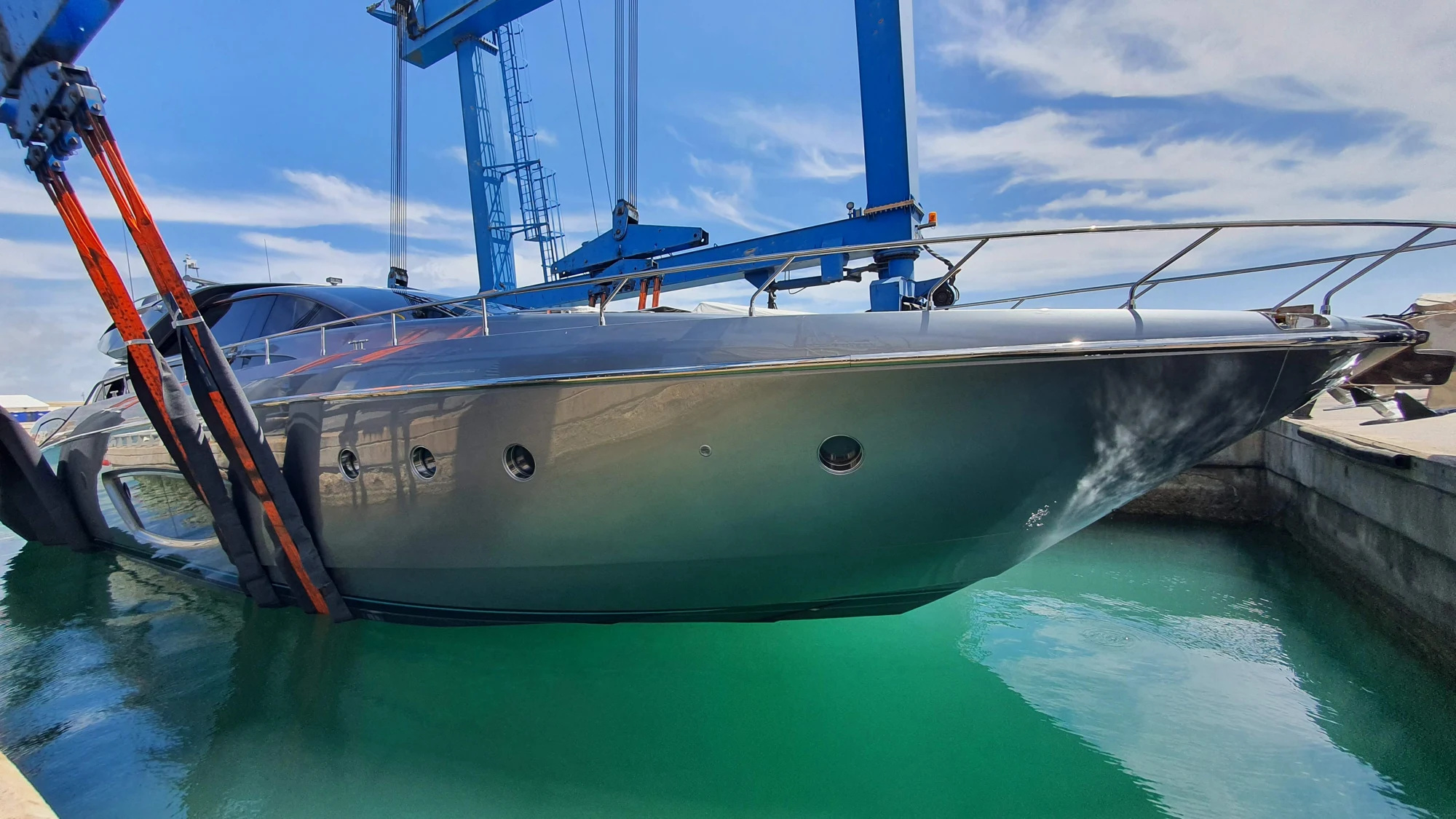 Riva 86 Domino, trabajo de pintura de Botto’s Nautic